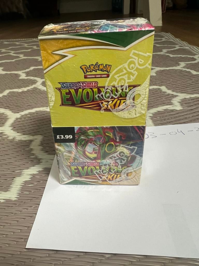 Evolving skies booster box, Ophalen of Verzenden, Nieuw, Boosterbox, Foil