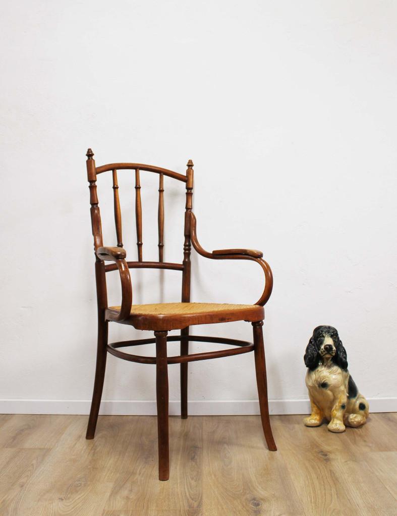 Antiek stoeltje -Thonet/Mundus stijl. Houten vintage stoel, Ophalen