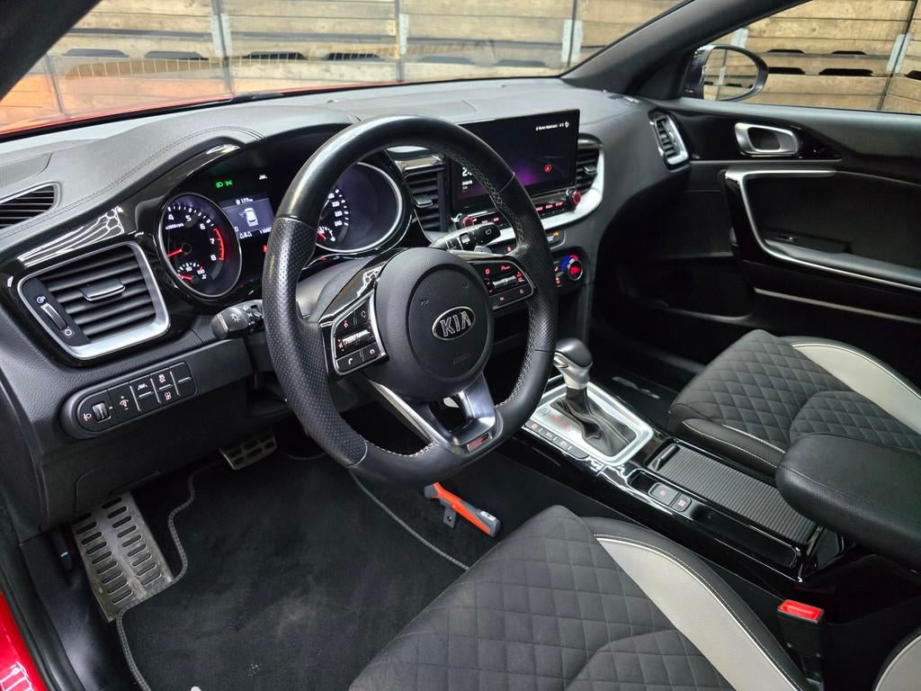 Kia ProCeed 1.5 T-GDi GT-Line Pano Clima Cruise Navi Carplay, Auto's, Gebruikt, 4 cilinders, Leder en Stof, Origineel Nederlands
