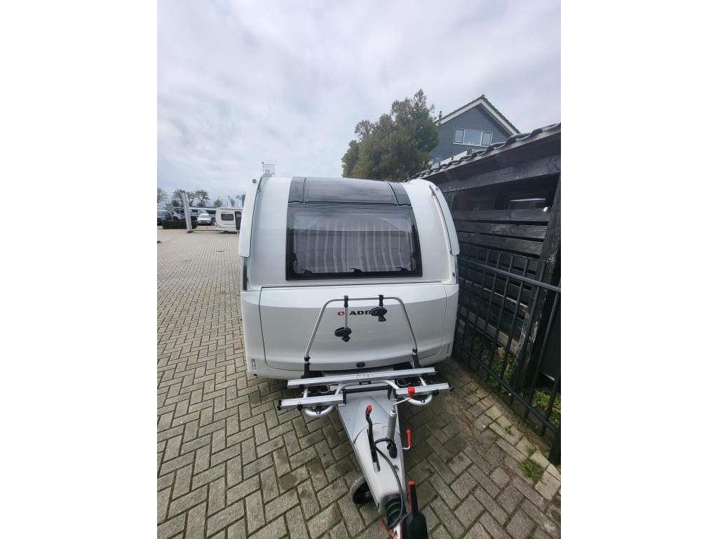 Adria Adora 522 UP; mooi compleet, nieuwstaat, Rondzit, Bedrijf, 1250 - 1500 kg, Schokbreker