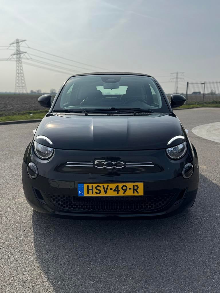 Fiat 500e Icon cabrio 125pk Aut 2021 Zwart // met schuifdak!, Auto's, Zwart, Zwart, Particulier, 25 min