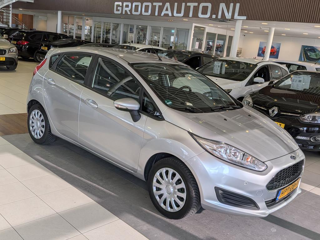 Ford Fiesta 1.0 Style Ultimate Airco, Stuurbekrachtiging, Voorwielaandrijving, Stof, Gebruikt, 82 pk