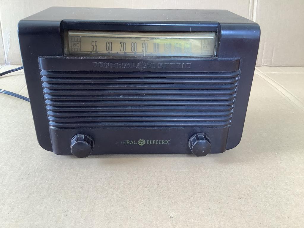 General Electric CL-500 antieke radio bakeliet izgst, Ophalen of Verzenden