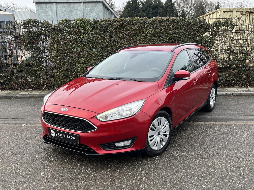 Ford Focus Wagon 1.0 Edition * Navi * Nieuwe Distr. * Garant, Gebruikt, Euro 6, Bluetooth, Handgeschakeld