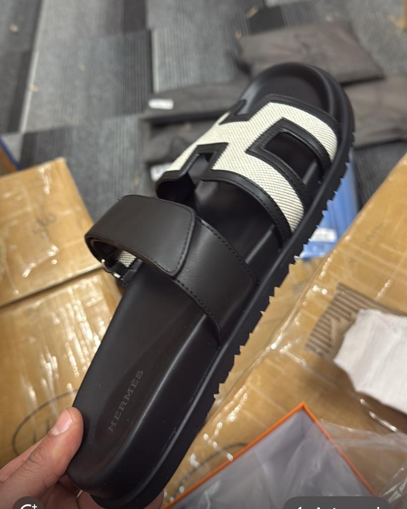 Hermes chypres sandalen slippers, Kleding | Heren, Schoenen, Ophalen of Verzenden, Zo goed als nieuw, Zwart, Sandalen