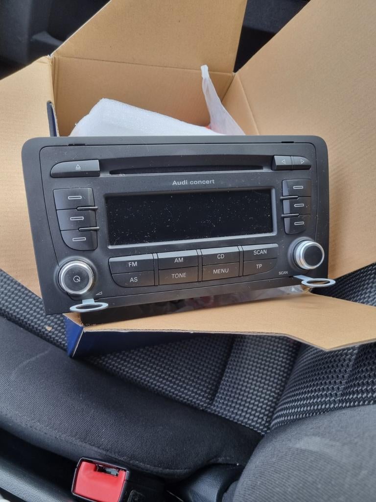 Originele Audi A3 8P Concert Radio, Auto diversen, Ophalen of Verzenden, Gebruikt