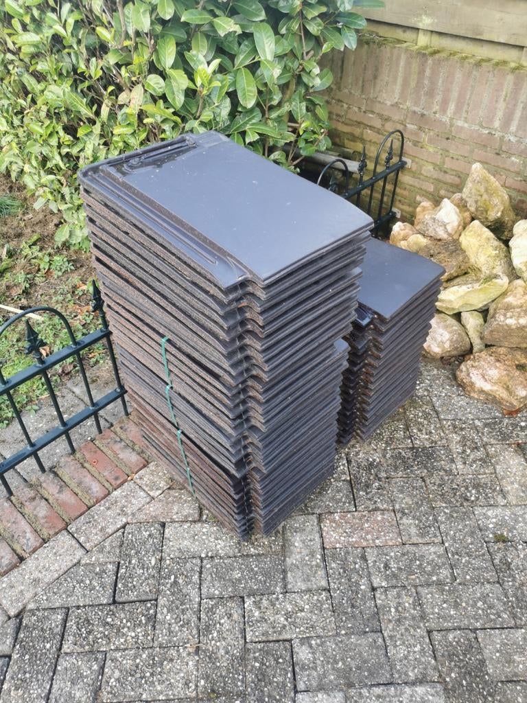 Zwarte Monier Signy dakpannen 45st, Doe-het-zelf en Verbouw, Ophalen, Steen of Klei, Zwart, Nieuw