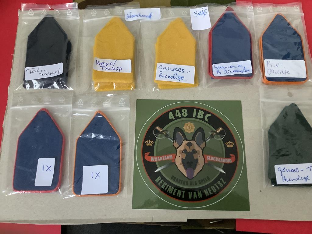 Diverse nieuwe Kraagpatten, Ophalen of Verzenden, Landmacht, Nederland, Embleem of Badge