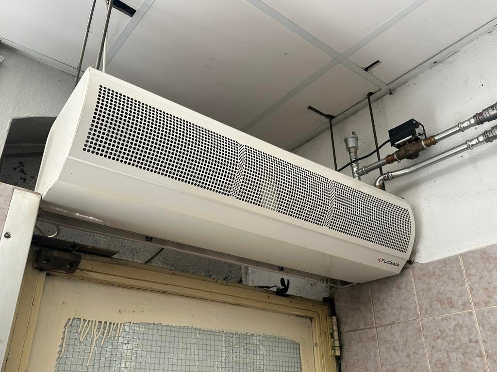 Warmte lucht gordijn radiator, werkend, Ophalen, Zo goed als nieuw