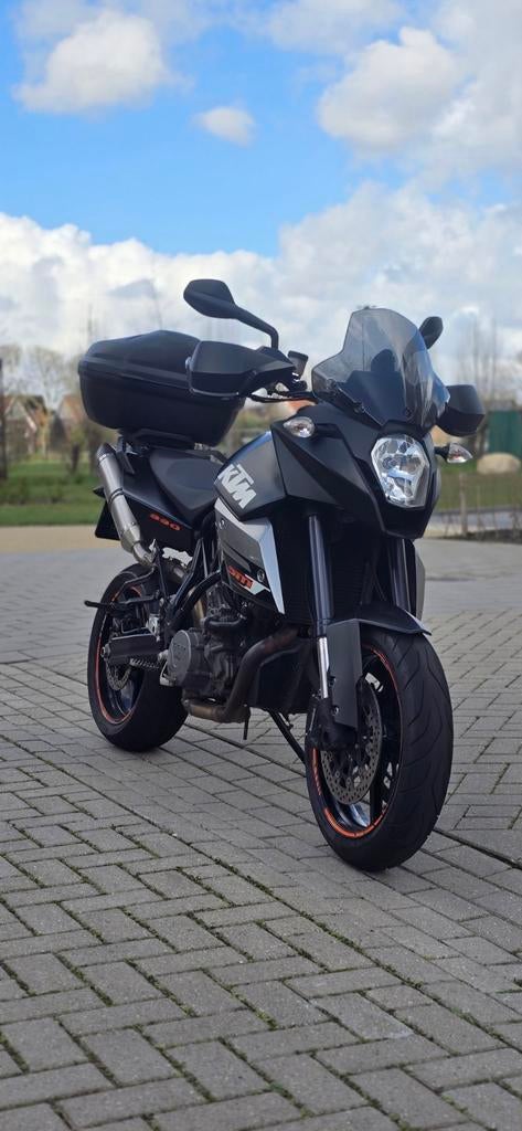 KTM 990 SMT 2011 met topkoffer