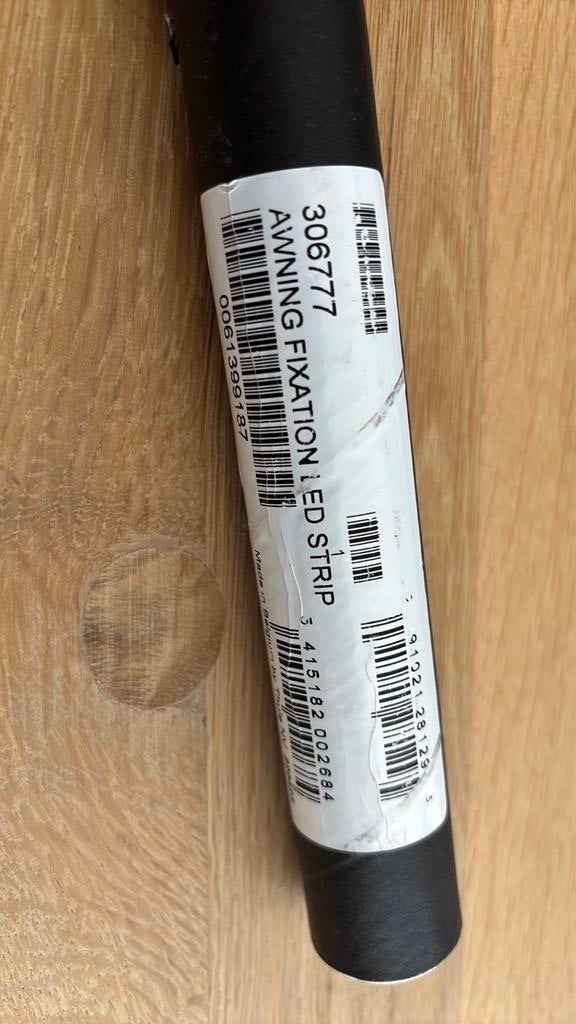 Thule 6200/6300/9200 LED Mounting Rail, Caravans en Kamperen, Caravan accessoires, Ophalen, Zo goed als nieuw