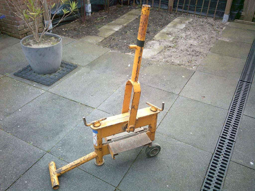 stenen knipper, Tuin en Terras, Ophalen, Gebruikt, Overige soorten, Niet bekent