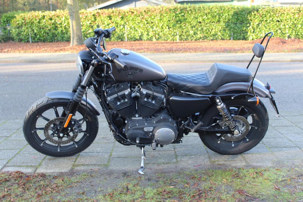 Harley-Davidson Sportster 883 Iron XL883N - foto 3