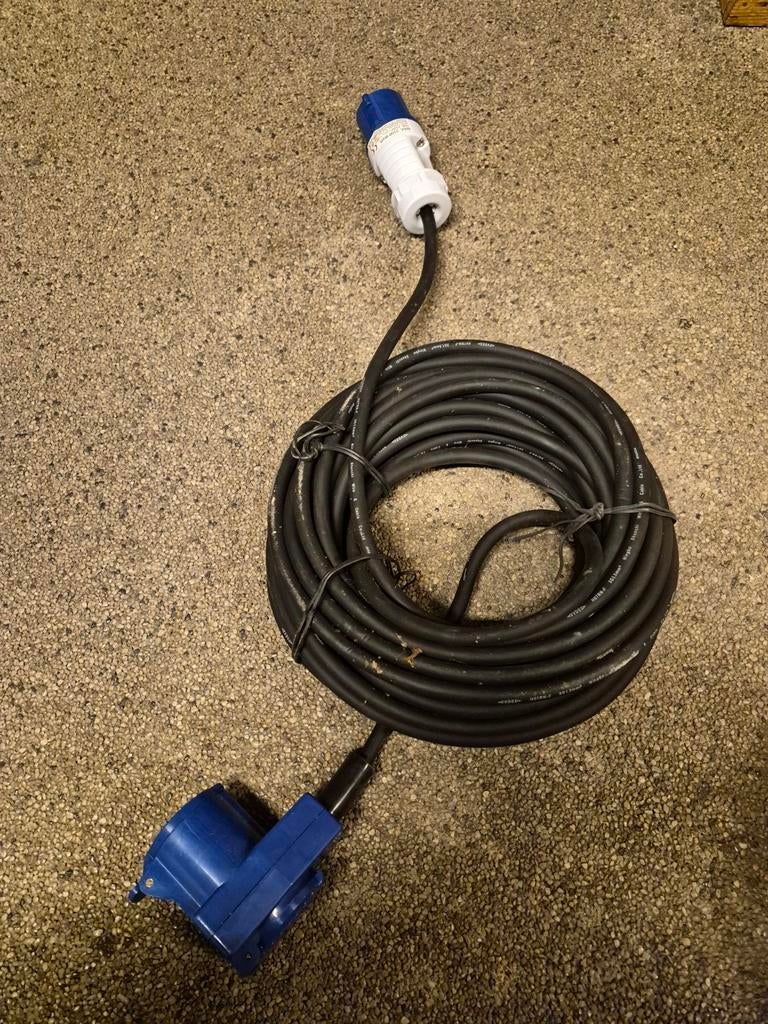 Verlengsnoer 16A 250V 3500W H07RN-F 3G1.5mm², Ophalen of Verzenden, Gebruikt, Kabel of Snoer