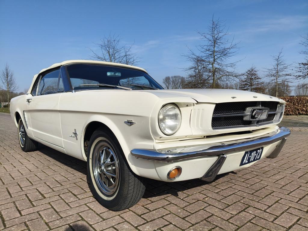 Ford Mustang CONVERTIBLE F CODE 1964.5 First Year Production, Auto's, Automaat, Cabriolet, Wit, Origineel Nederlands