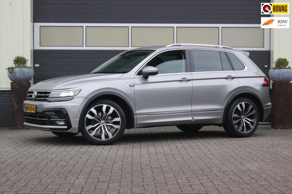 Volkswagen Tiguan 1.4 TSI ACT Highline R-line | Trekhaak |, Auto's, 4 cilinders, 150 pk, Alcantara, Adaptive Cruise Control