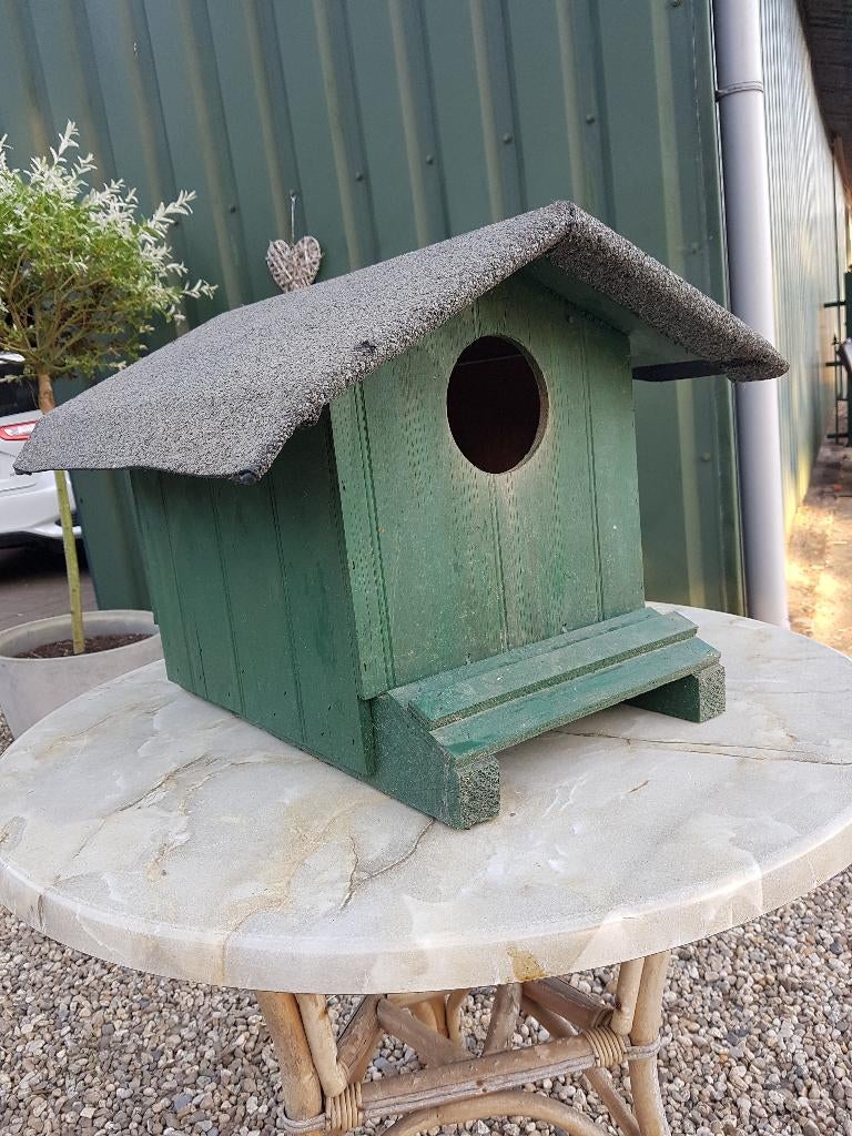 Broedkastje met teerdak, Ophalen, Nieuw