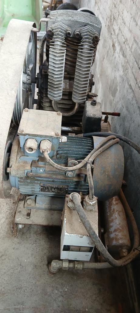 Gebruikte Gebroeders Creemers Compressor CST 420, 100 liter of meer, Ophalen, Gebruikt