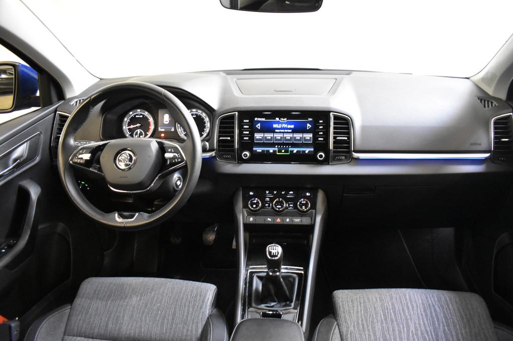 Skoda Karoq 1.5 TSI 150PK ACT BUSINESS EDITION PLUS CAMERA/N, 12 maanden, Blauw, Bedrijf, Handgeschakeld