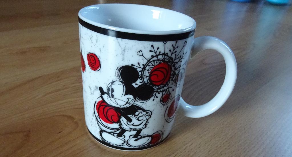 Disney Egan mok Mickey Christmas, Ophalen of Verzenden, Mickey Mouse, Nieuw, Servies