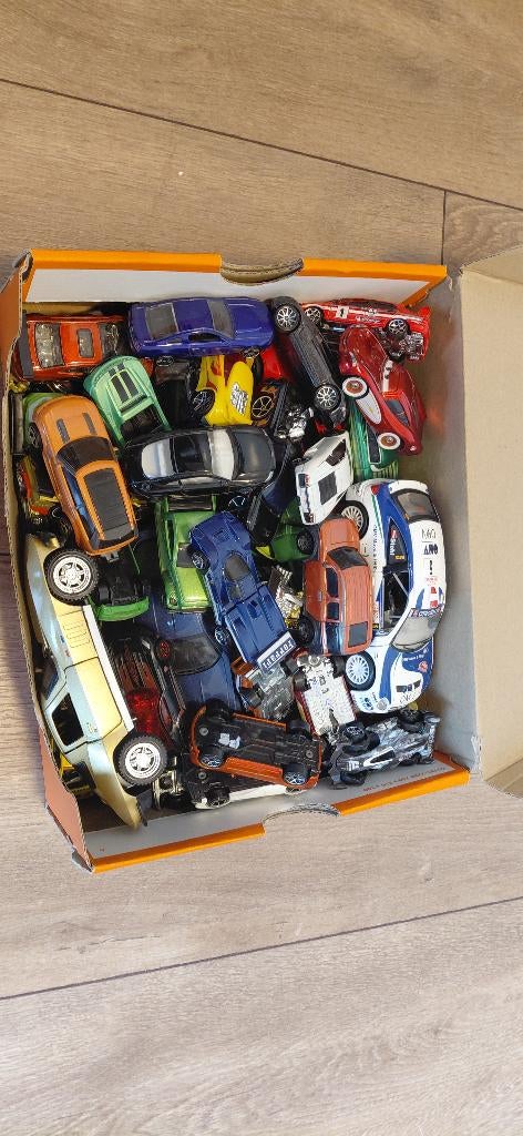 60 speelgoed auto's, Ophalen of Verzenden, Zo goed als nieuw