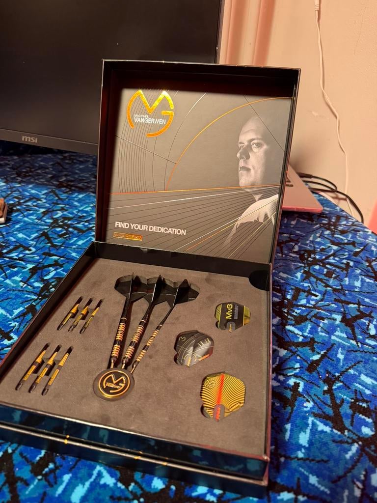 MOET NU WEG MVG 5 Year Anniversary Limited Edition nr.1130, Ophalen of Verzenden, Gebruikt, Dartbord