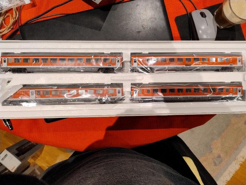 Märklin 42988 München-Nürnberg-Express, Ophalen, Wisselstroom, Märklin, Nieuw