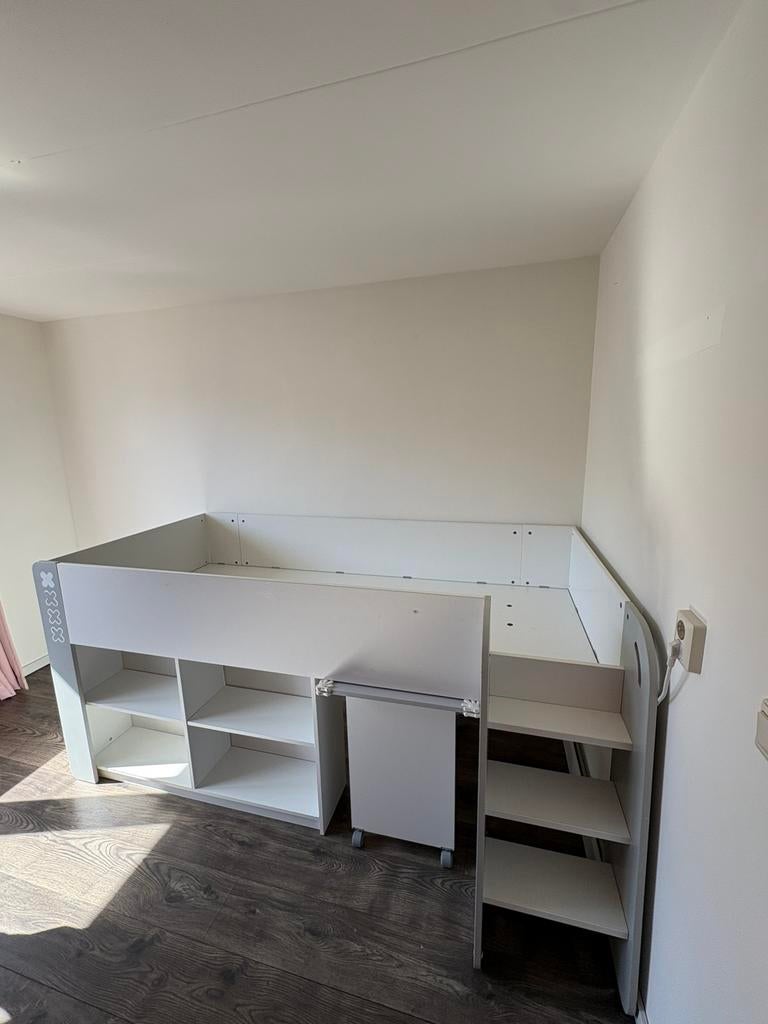 Hoogslaper wit, gratis, Kinderen en Baby's, Kinderkamer | Stapelbedden en Hoogslapers, Ophalen, Zo goed als nieuw, Hoogslaper