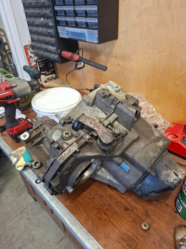 Defecte versnellingsbak JB1-525 voor revisie, Ophalen, Renault