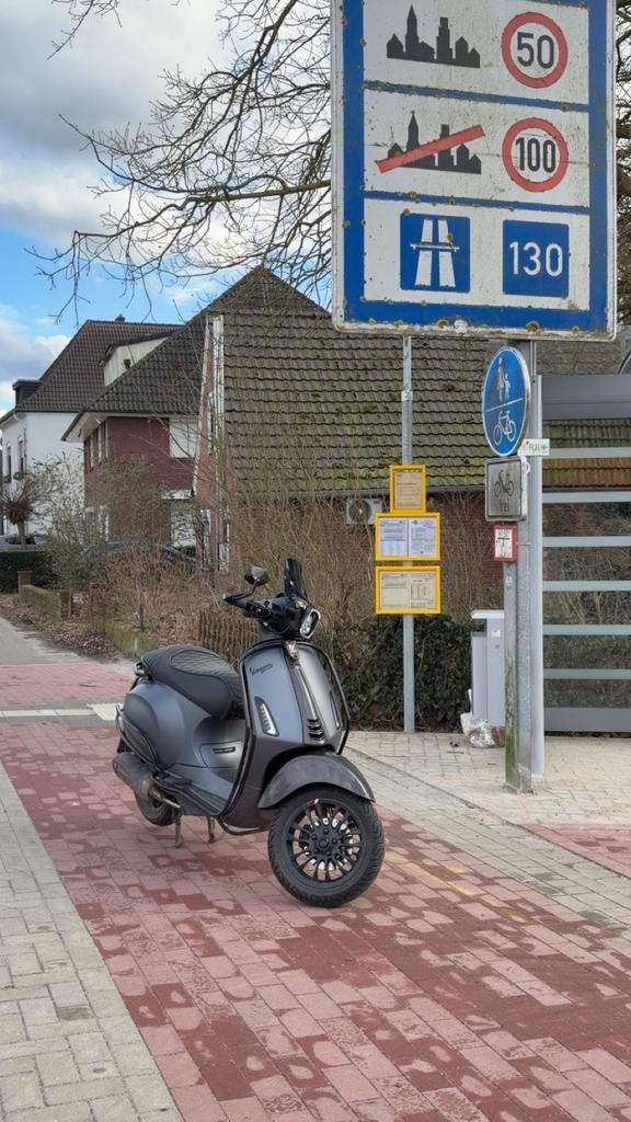 Vespa sprint 2024 80cc, Ophalen, Maximaal 45 km/u, Vespa S, Zo goed als nieuw