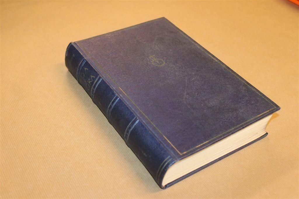 Edda en Thora — Germaanse en Israëlitische Religie [1939], Boeken, Ophalen of Verzenden, Gelezen