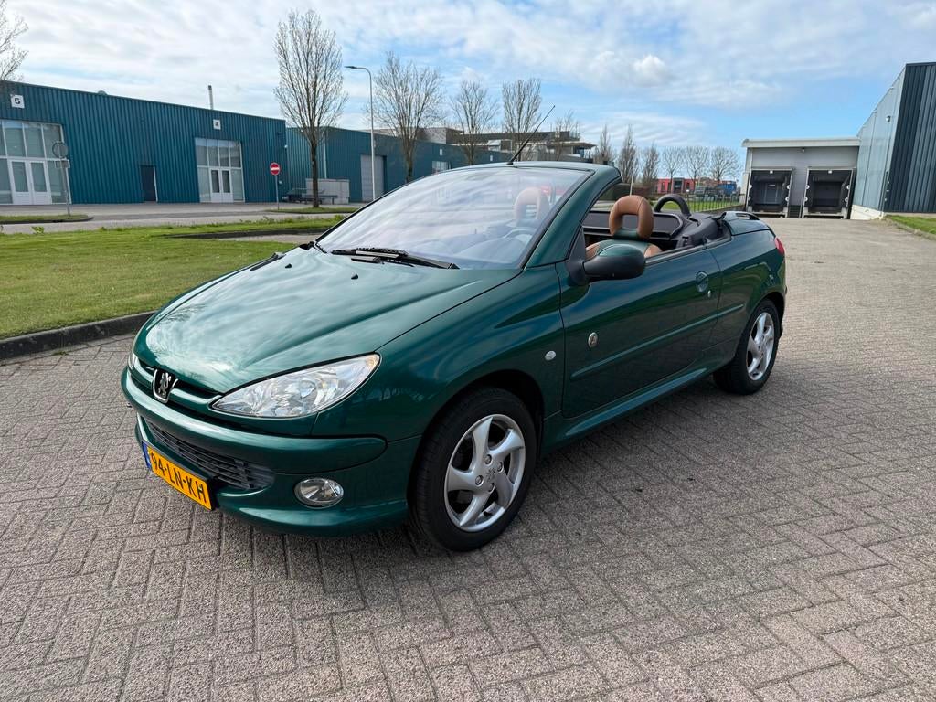 Peugeot 206 CC 1.6-16V Roland Garros, Auto's, Peugeot, Voorwielaandrijving, Gebruikt, 4 cilinders, Cabriolet