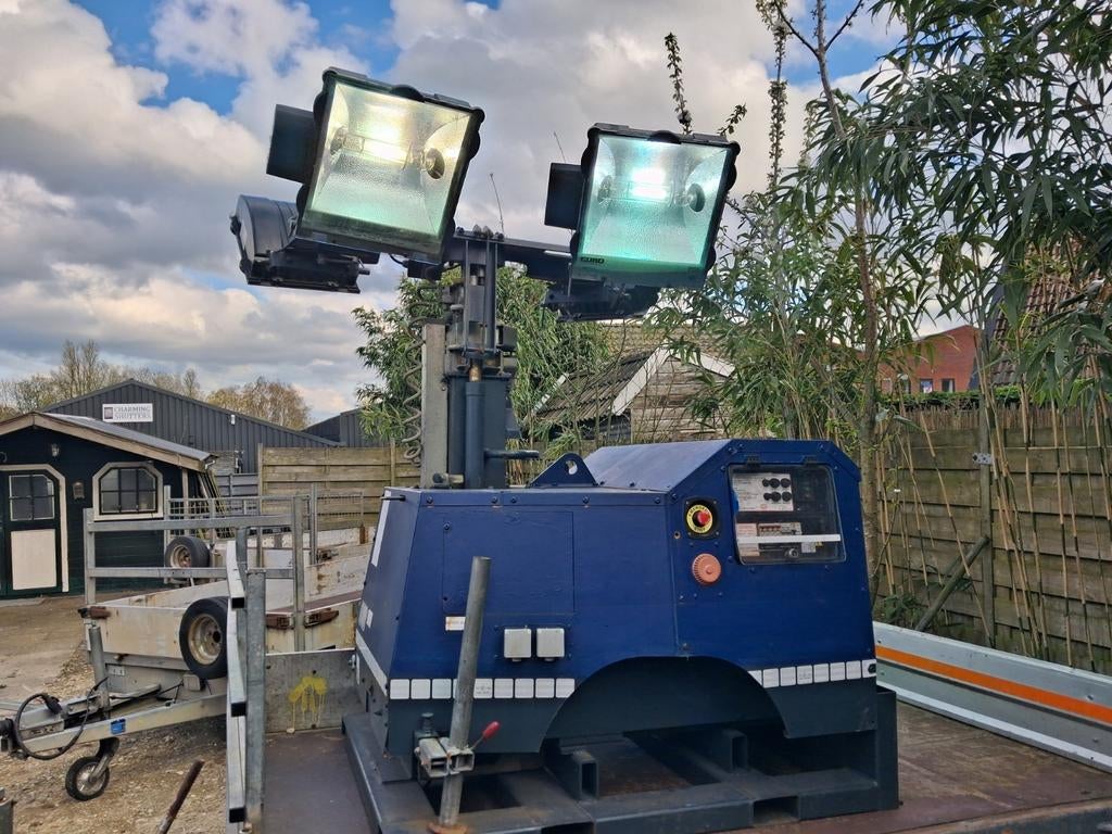 Mobiele lichtmast met aggregaat (prijs inclusief btw), Ophalen of Verzenden, Gebruikt, 5 tot 10 kVA, Dieselolie