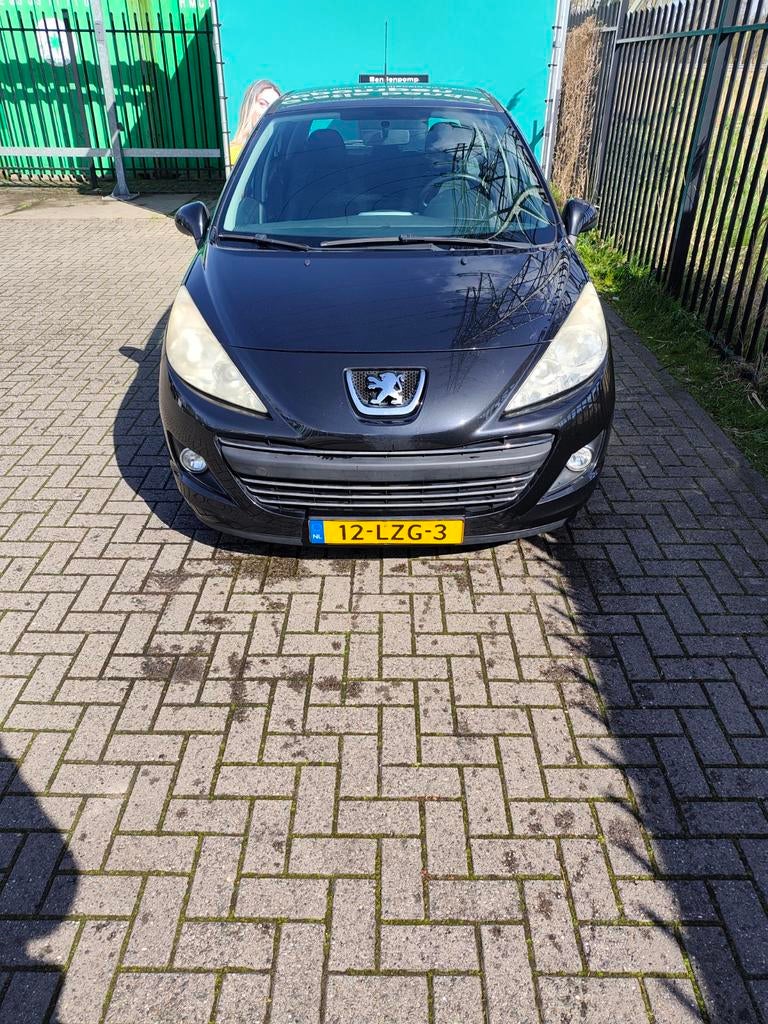 Peugeot 207, laag aantal kilometers, Voorwielaandrijving, Euro 5, Stof, Zwart