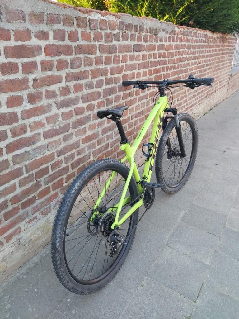 Mountainbike TREK Marlin 5 maat M in heel goede staat, Fietsen en Brommers, Fietsen | Mountainbikes en ATB, Ophalen, Trek