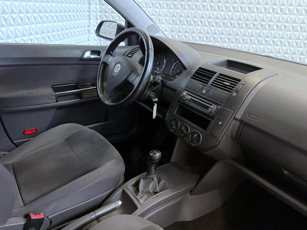 Volkswagen Polo 1.4-16V Comfortline Airco Cruise / 178.000km, Voorwielaandrijving, Stof, Zwart, 4 cilinders