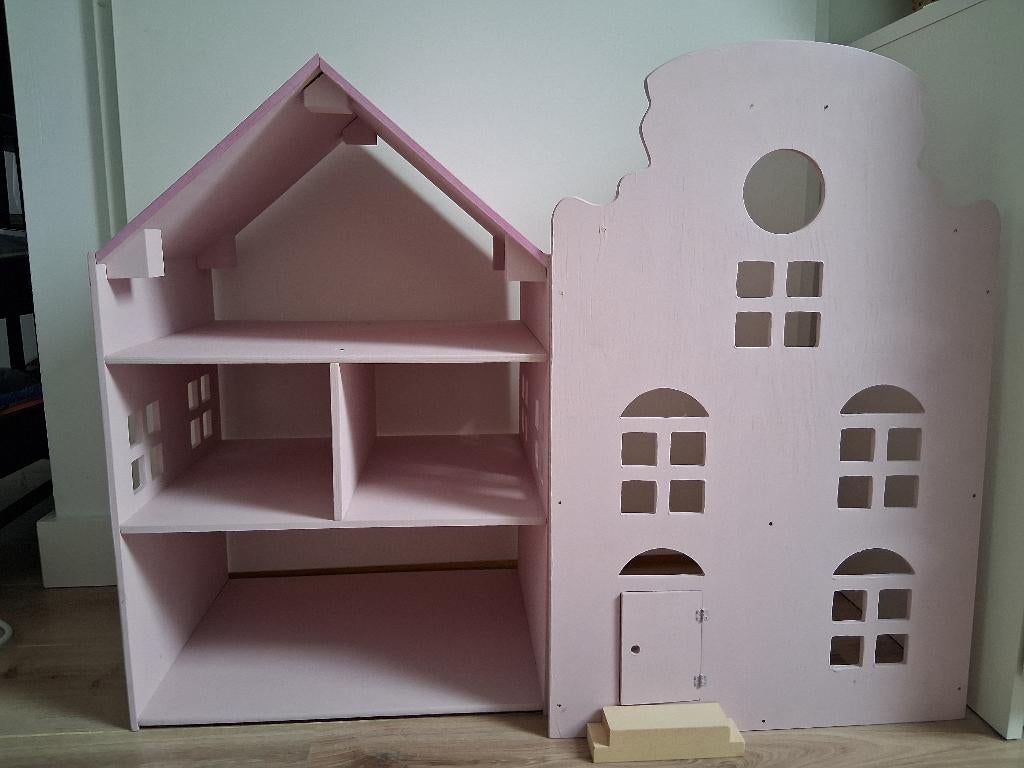 Groot houten poppenhuis, grachtenpand, Ophalen, Poppenhuis