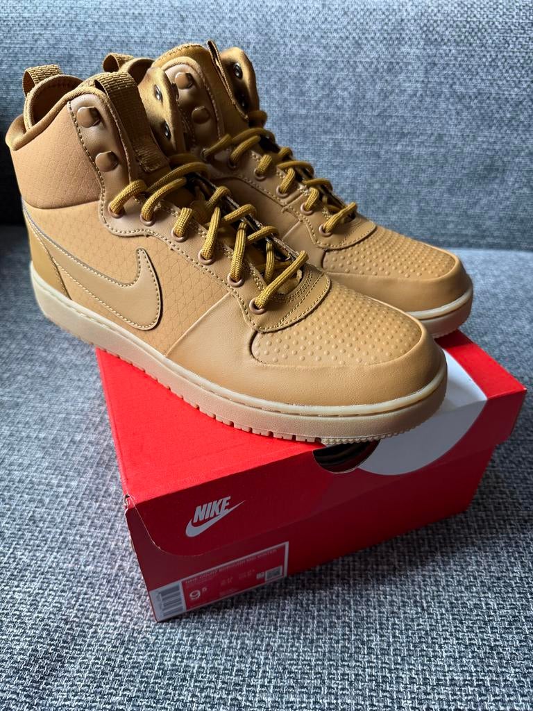 Nike Court Borough Mid Winter maat 43, Kleding | Heren, Schoenen, Bruin, Nieuw, Ophalen of Verzenden, Sneakers of Gympen
