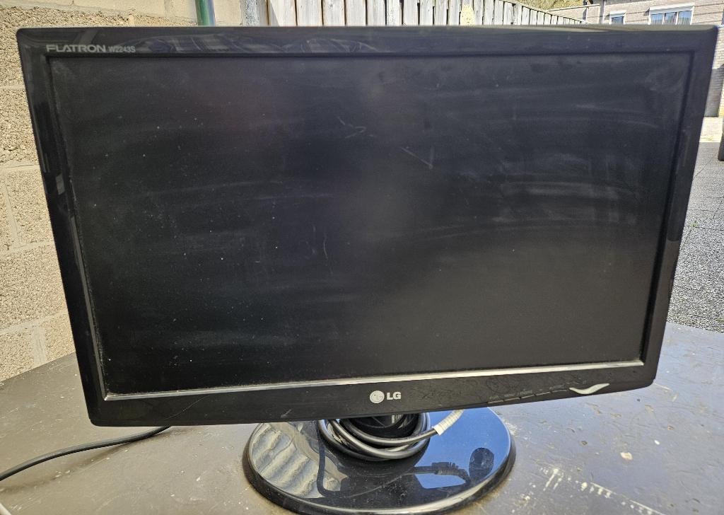 LG Flatron 2243S-PF, Ophalen, Gebruikt, IPS, 101 t/m 150 Hz