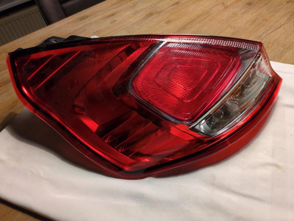 Linker achterlicht Ford Fiesta 6 = bouwjaar 2012 tot 2017., Auto-onderdelen, Verlichting, Ophalen of Verzenden, Nieuw, Ford