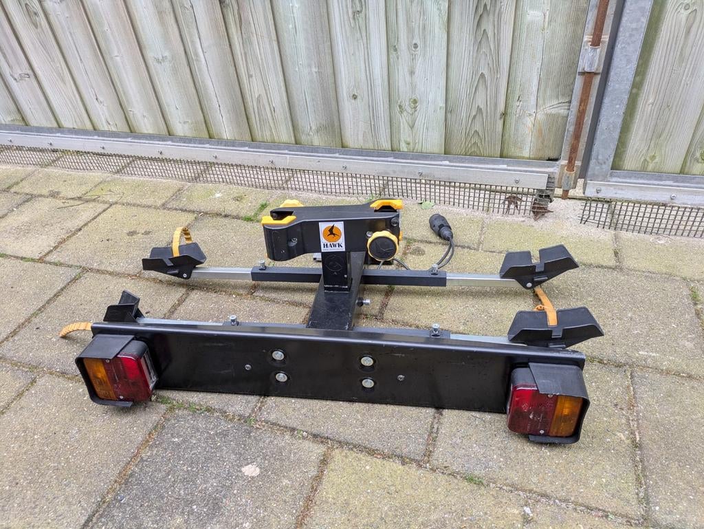 Fietsen drager Hawk, Ophalen, 2 fietsen, Zo goed als nieuw, Trekhaakdrager