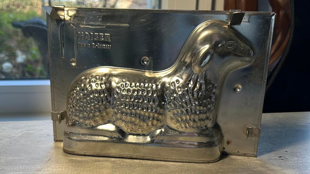 vintage metalen chocoladevorm schaap van het merk Kaiser., Ophalen of Verzenden