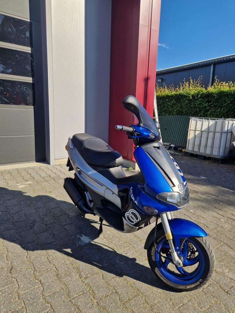 Gilera runner A1 DD NL KENTEKEN motorscooter blauw grijs, Fietsen en Brommers, Scooters | Piaggio, Ophalen, Overige modellen, 180 cc