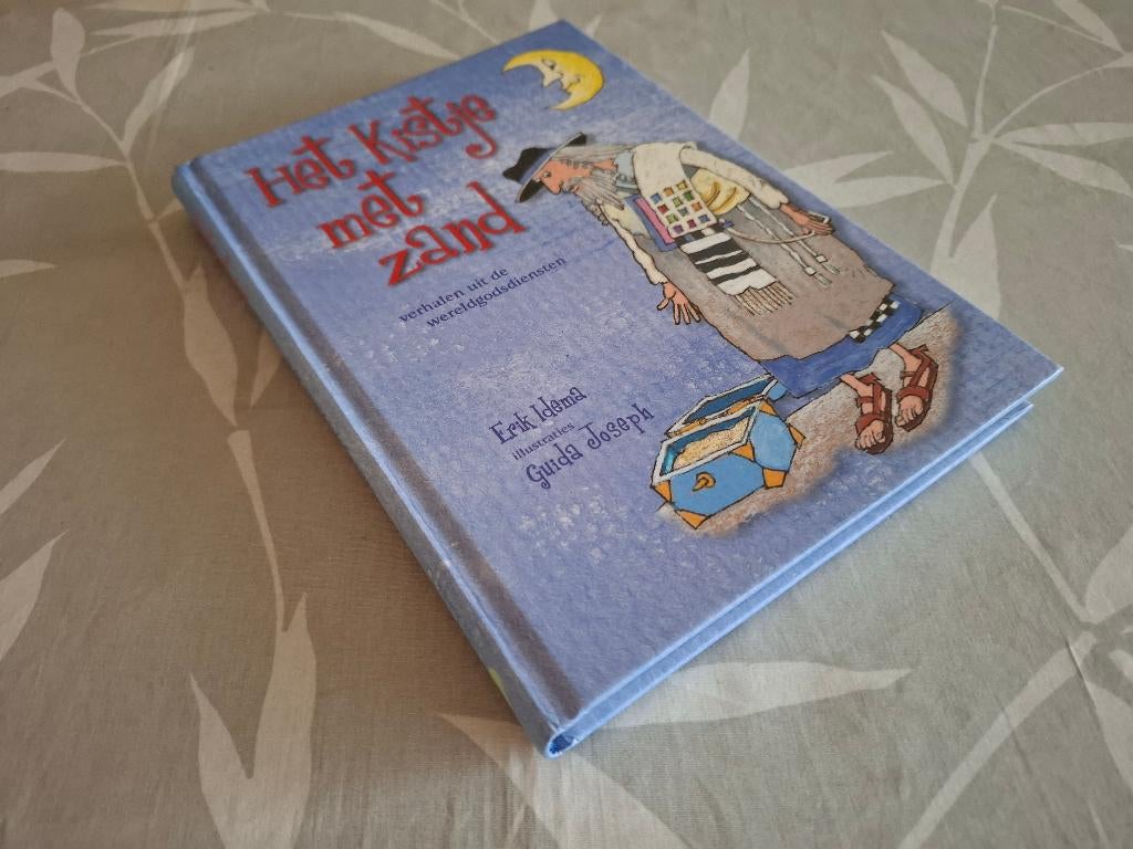 HET KISTJE MET ZAND - Verhalen uit de Wereldgodsdiensten, Ophalen of Verzenden, Zo goed als nieuw, Fictie