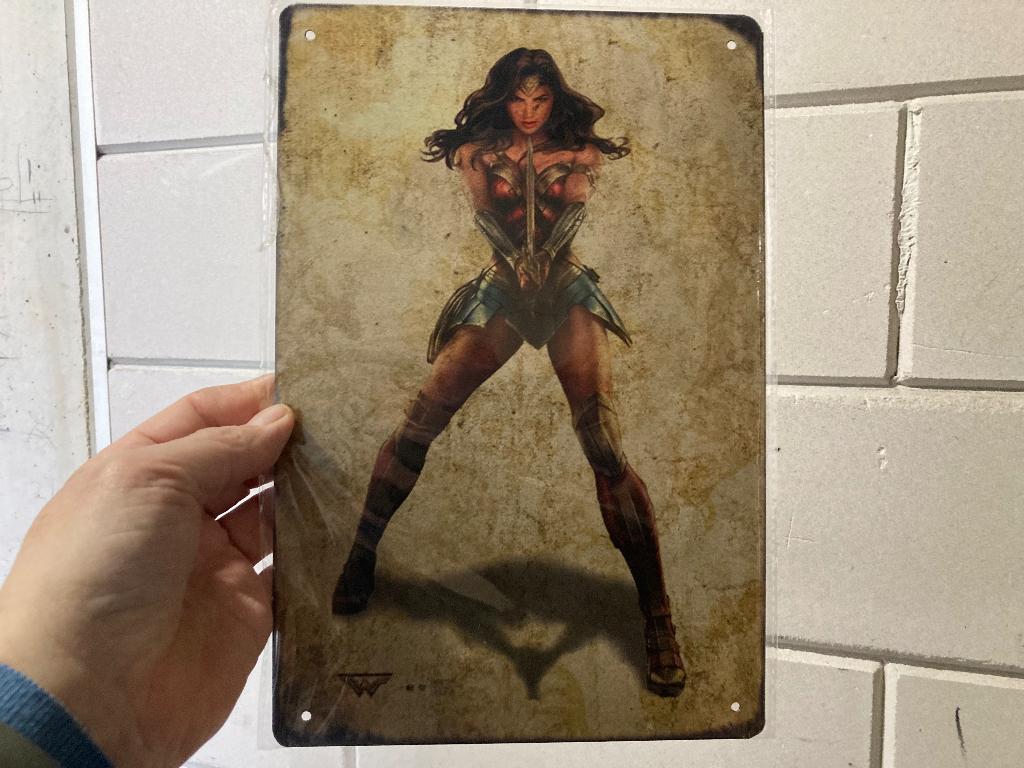 Wonder woman poster metaal, Verzamelen, Posters, Ophalen of Verzenden, Nieuw, A1 t/m A3, Film en Tv