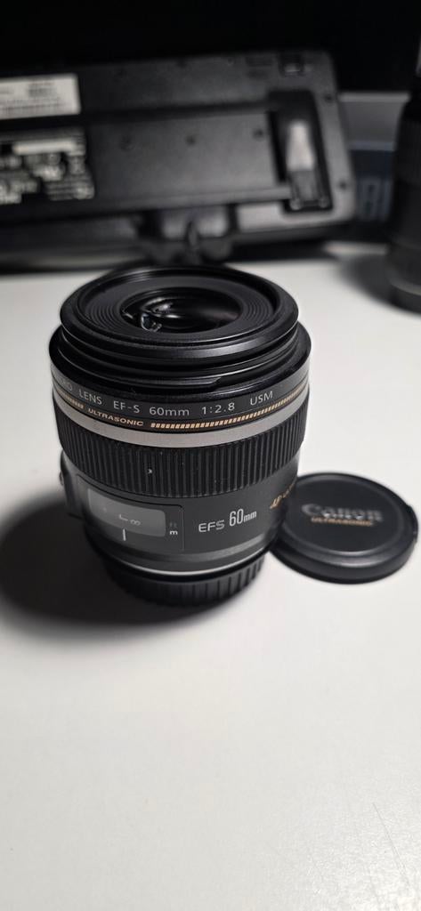 Canon EF-S 60mm 1:2.8 USM Macro lens, Audio, Tv en Foto, Fotografie | Lenzen en Objectieven, Ophalen of Verzenden