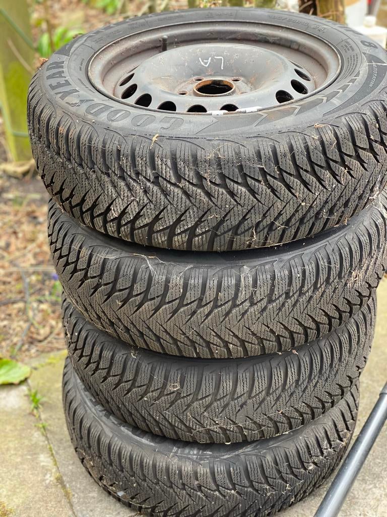 Winterbanden met velgen 195/65R15 91H, Auto-onderdelen, Banden en Velgen, Ophalen, Gebruikt, 15 inch, Banden en Velgen