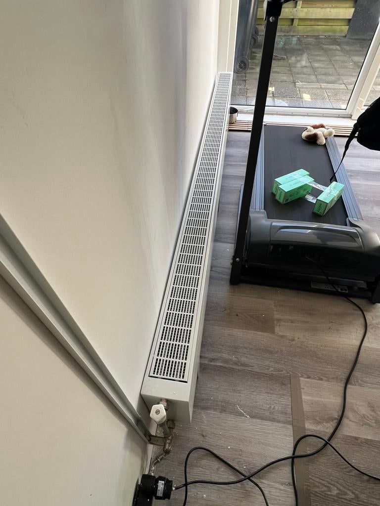 Vasco radoator en aluminium radiator, Doe-het-zelf en Verbouw, Verwarming en Radiatoren, Ophalen, Radiator, Zo goed als nieuw