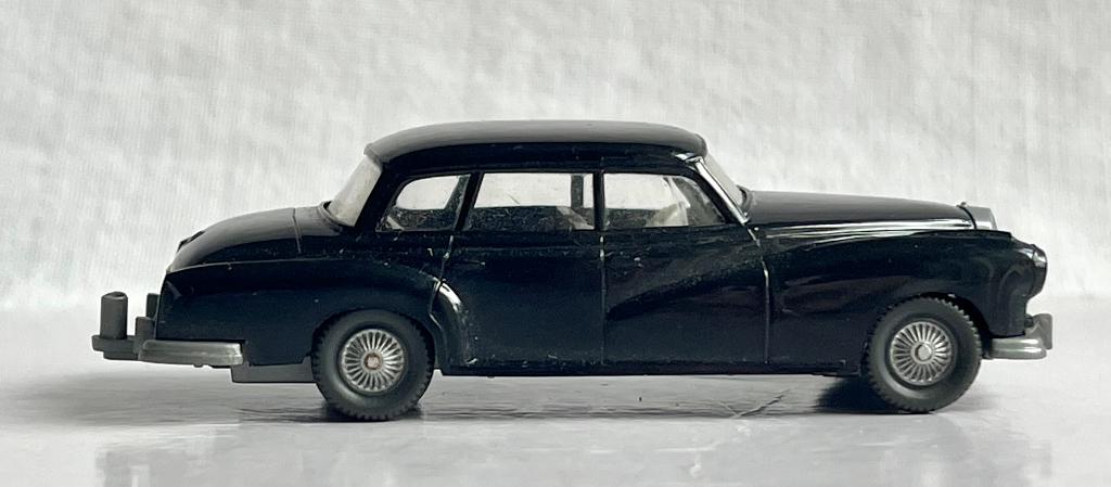 Wiking: Mercedes 300, Hobby en Vrije tijd, Ophalen of Verzenden, Zo goed als nieuw, Auto, Wiking