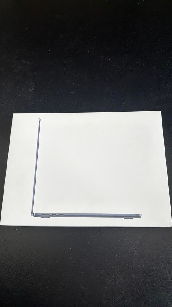 Macbook air doos 2022, Ophalen of Verzenden, Zo goed als nieuw, 13 inch, MacBook Air